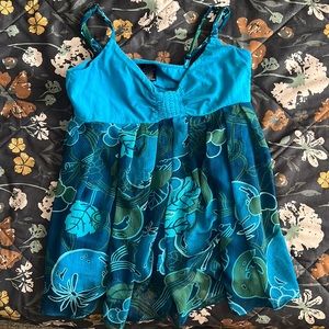 Y2K Flowy blue patterned blouse